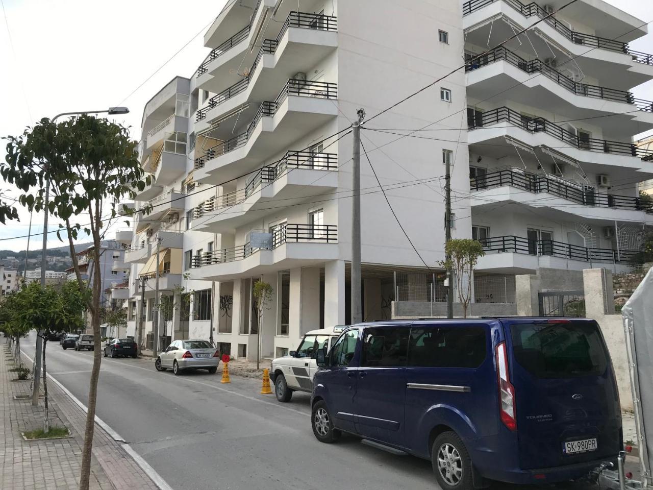 Kosta'S City Apartment Sarandë Exteriör bild